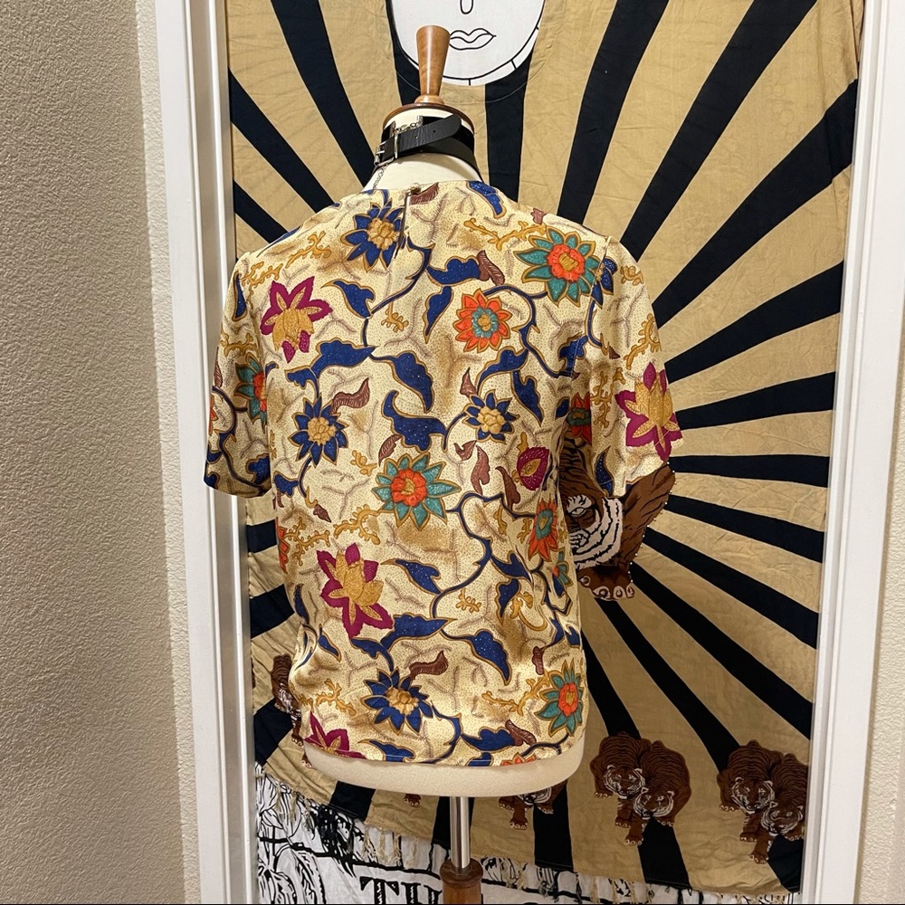 🌈 Amazing Vintage Boho designer top - Picture 8 of 11